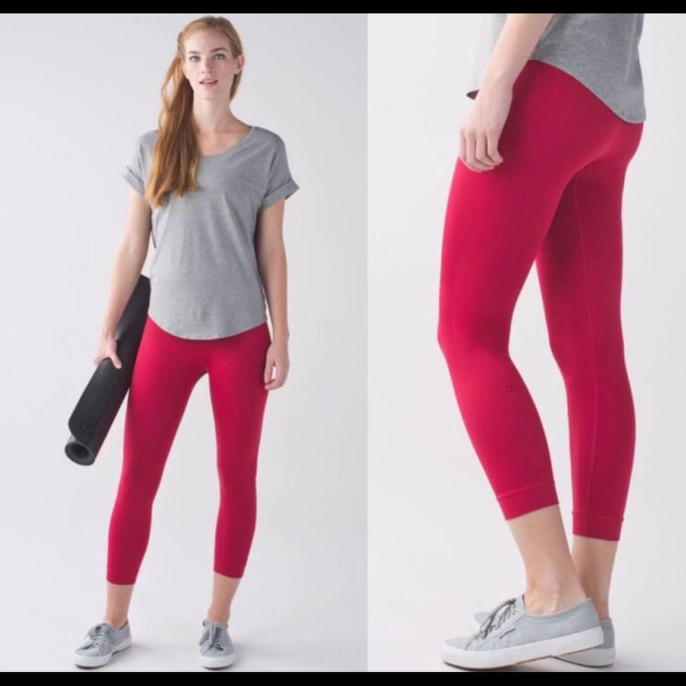 Cranberry Zone in crop by Lululemon size 6